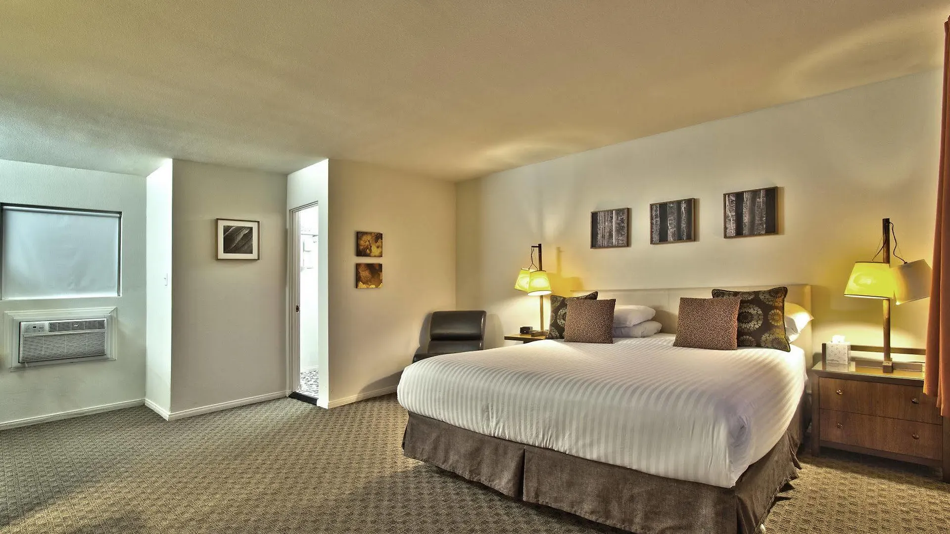 The Skylark, A Palm Springs Hotel