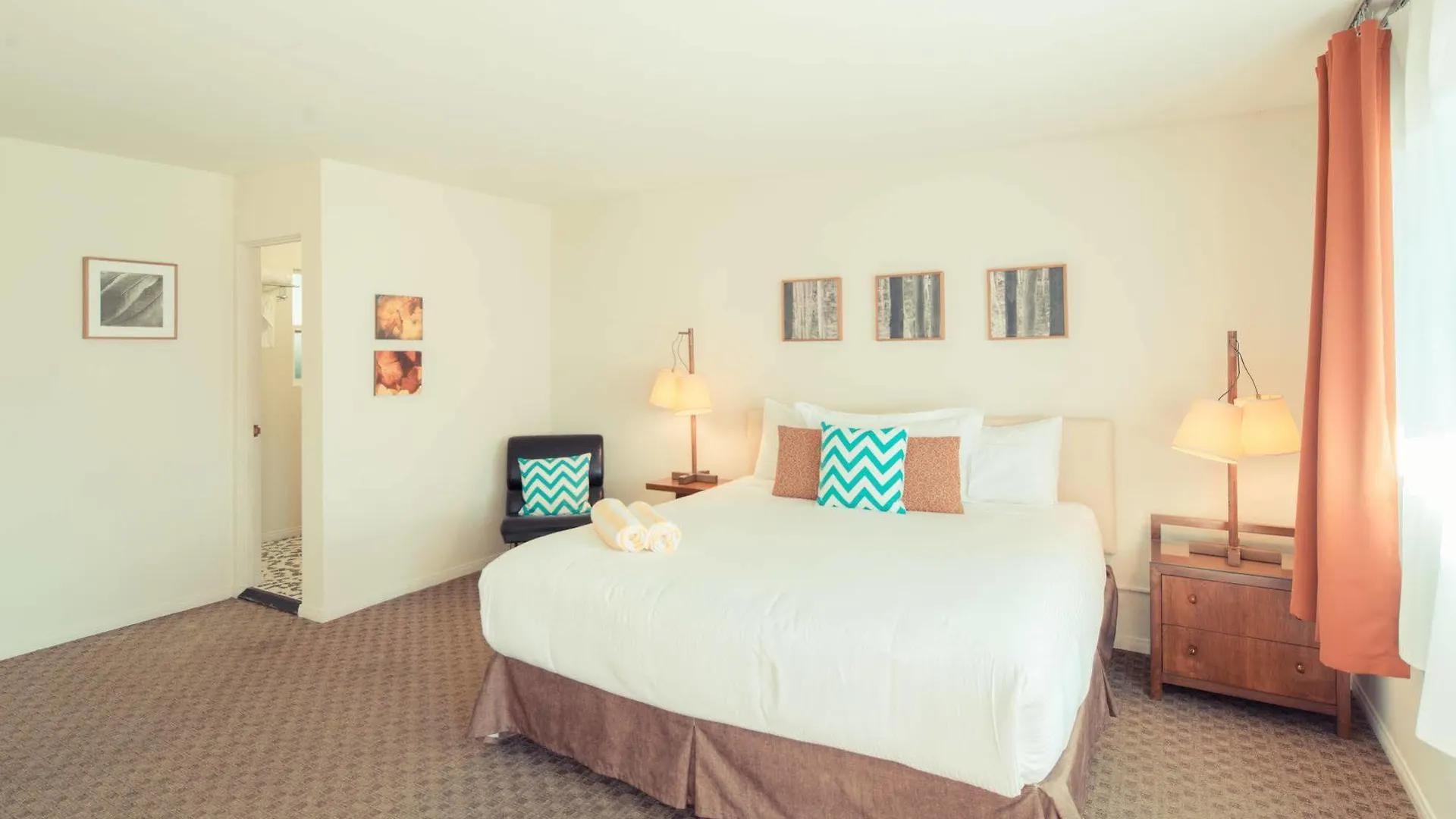 The Skylark, A Palm Springs Hotel