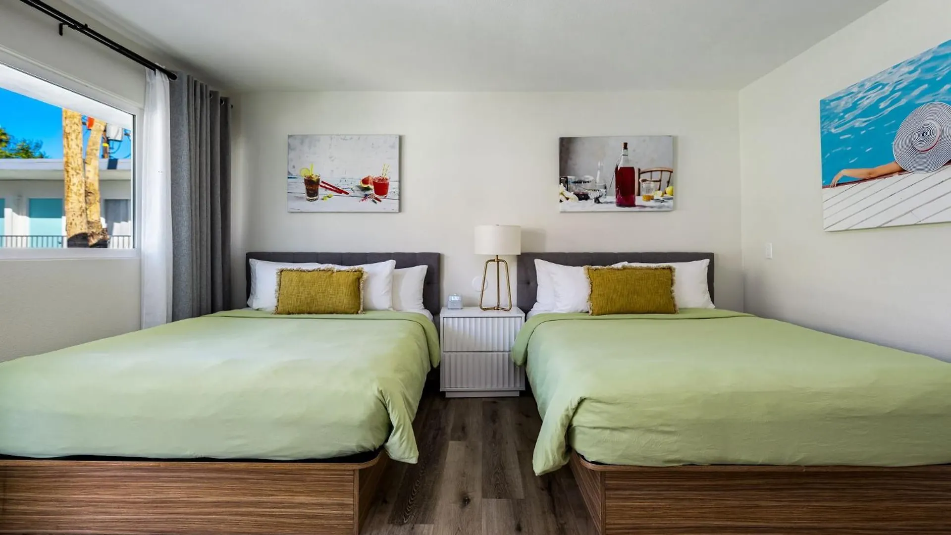 The Skylark, A Palm Springs Hotel