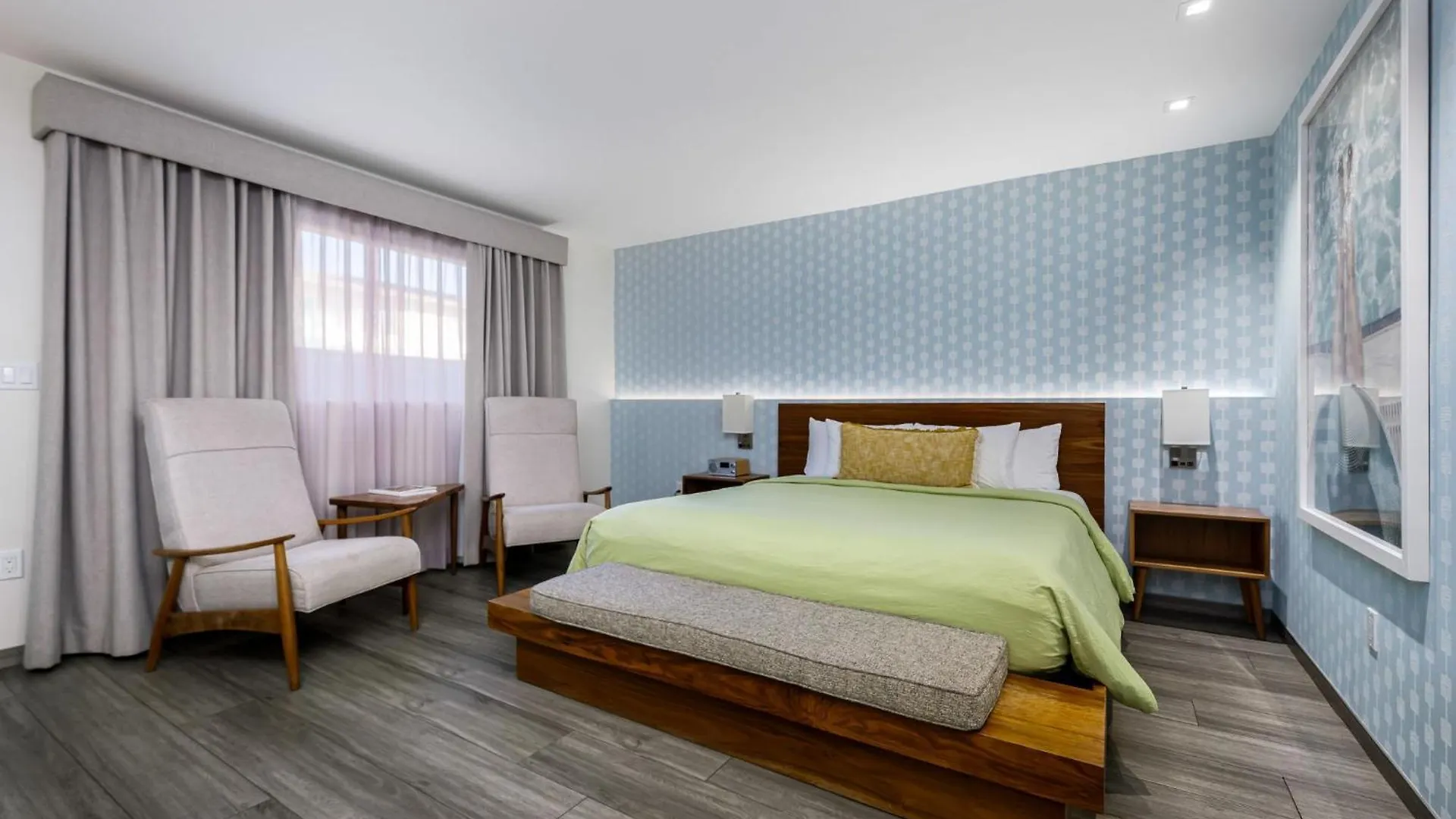 The Skylark, A Palm Springs Hotel